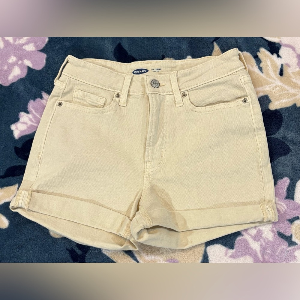 Old Navy Women's Tan Shorts